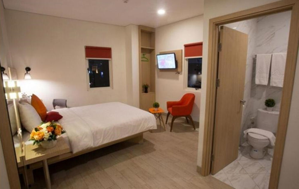 Whiz Hotel Cikini Jakarta Exterior foto