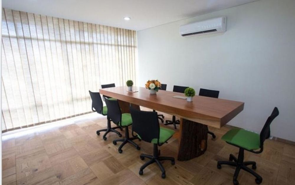 Whiz Hotel Cikini Jakarta Exterior foto