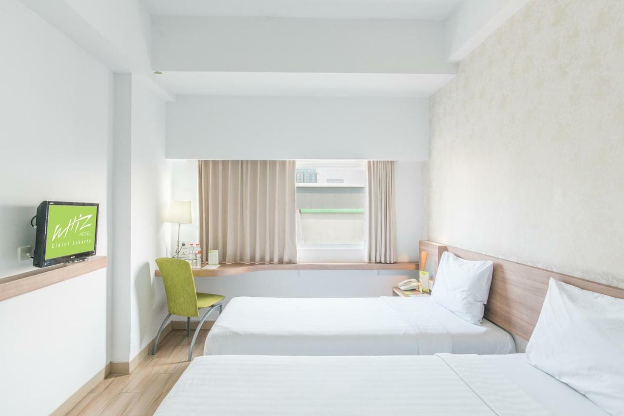 Whiz Hotel Cikini Jakarta Exterior foto